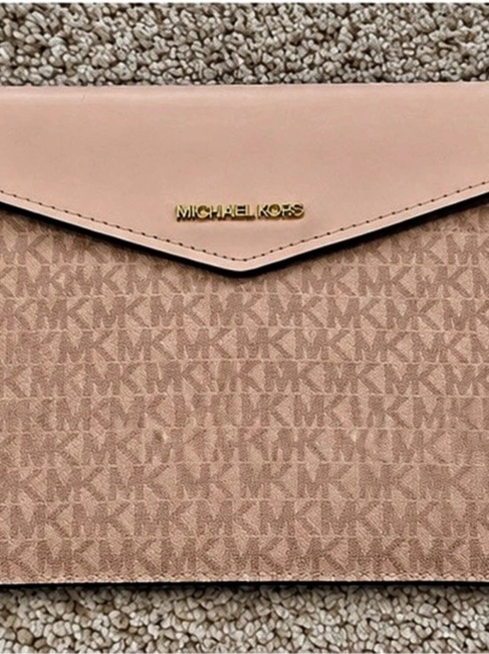 Michael Kors Maisie Large Envelope Wristlet Clutch Pink